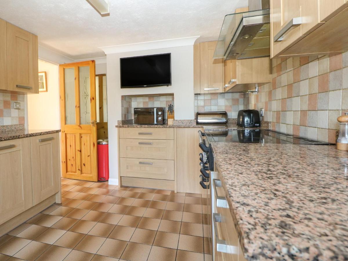 1 Paythorne Farm Cottages Henfield Bagian luar foto
